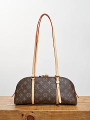 Colestore Louis Vuitton Squire East West Monogram coated canvas 29 x 14 x 8 cm - 4