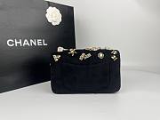 Colestore Chanel Fall-Winter 2025/26 MINI CLASSIC HANDBAG Velvet, Strass, Imitation Pearls & Gold-Tone Metal Black, Crystal & Golden 20x10x7cm - 6