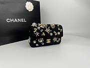 Colestore Chanel Fall-Winter 2025/26 MINI CLASSIC HANDBAG Velvet, Strass, Imitation Pearls & Gold-Tone Metal Black, Crystal & Golden 20x10x7cm - 5