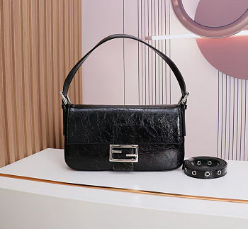 Colestore Fendi Baguette 26424 Crackled Black Leather Bag 26x14x4cm