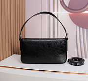 Colestore Fendi Baguette 26424 Crackled Black Leather Bag 26x14x4cm - 3