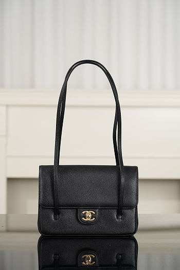 Colestore  Chanel  Small Flap Bag   Grained Shiny Calfskin & Gold-Tone Metal  Black 15 x 22 x 7cm