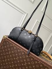 Colestore Louis Vuitton Squire East West Boldly Black 29 x 14 x 8 cm - 1