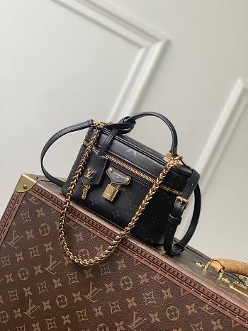 Colestore Louis Vuitton Vanity Chain Pouch Boldly Black Calfskin leather 19 x 11.5 x 6.5cm