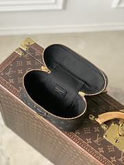 Colestore Louis Vuitton Vanity Chain Pouch Boldly Black Calfskin leather 19 x 11.5 x 6.5cm - 4