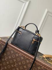 Colestore Louis Vuitton Vanity Chain Pouch Boldly Black Calfskin leather 19 x 11.5 x 6.5cm - 3