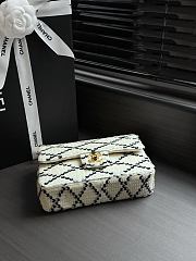 Colestore Chanel Small Flap Bag Sequins & Gold-Tone Metal, Black & White 21 x 14 x 8 cm - 6