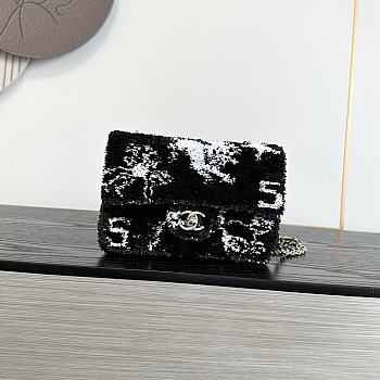 Colestore Chanel Fall Winter 2026 Pre-Collection   Small Flap Bag   Sequins & Gold-Tone Metal  Black & White  14 x 21 x 8cm