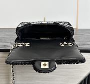 Colestore Chanel Fall Winter 2026 Pre-Collection   Small Flap Bag   Sequins & Gold-Tone Metal  Black & White  14 x 21 x 8cm - 3