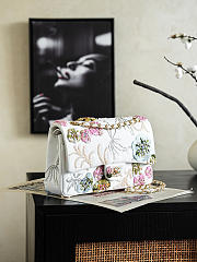 Colestore CHANEL CLASSIC 11.12 HANDBAG Embroidered Jersey, Flower Embroideries & Gold-Tone Metal 25.5 x 15.5 x 6.5 cm - 6