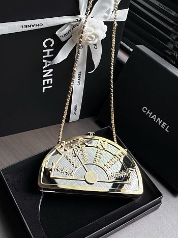 Colestore Chanel Métiers d’art 2026   Elevator Minaudiere   Silver-Tone & Gold-Tone Metal  Silvery & Golden 15.5 x 21.5 x 3cm