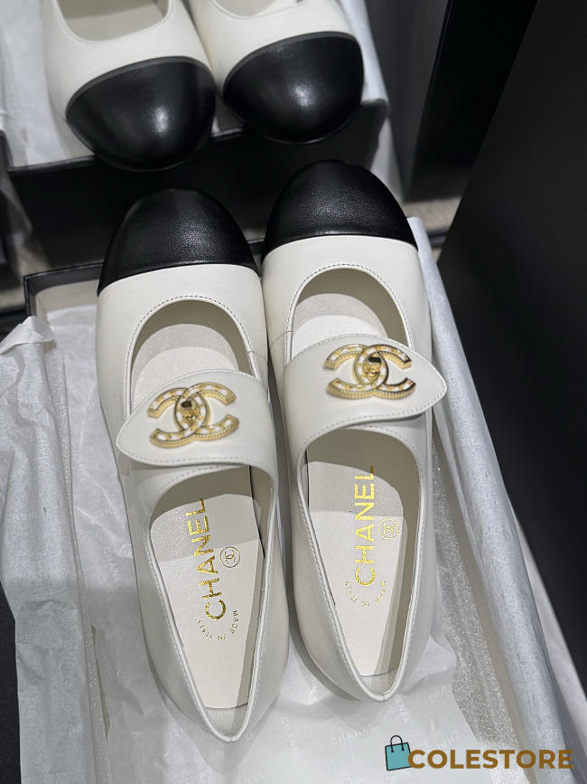 Colestore Chanel Classic Double C-Button Mary Jane Flat Shoes, Lambskin, White & Black - 1