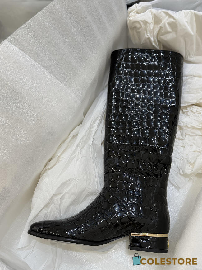 Colestore  Chanel Métiers d’art 2026   High Boots   Crocodile Embossed Patent Calfskin  Black - 1