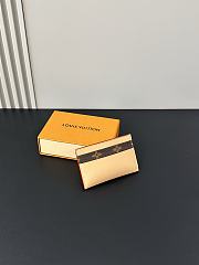 Colestore Louis Vuitton Double Card Holder Monogram Pets Beige 11 x 7 x 1.5 cm - 5