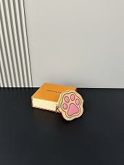 Colestore Louis Vuitton Paw Coin Pouch Monogram Pets Beige 13 x 13 x 2 cm - 3