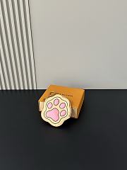Colestore Louis Vuitton Paw Coin Pouch Monogram Pets Beige 13 x 13 x 2 cm - 4