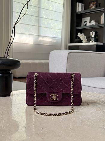 Colestore Chanel FALL WINTER 2026 PRE-COLLECTION MINI FLAP BAG Suede Calfskin & Gold-Tone Metal Bordeaux 13x20x6cm