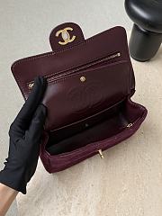 Colestore Chanel FALL WINTER 2026 PRE-COLLECTION MINI FLAP BAG Suede Calfskin & Gold-Tone Metal Bordeaux 13x20x6cm - 5