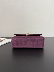 Colestore Chanel FALL WINTER 2026 PRE-COLLECTION MINI FLAP BAG Suede Calfskin & Gold-Tone Metal Bordeaux 13x20x6cm - 3