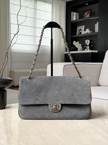 Colestore Chanel Fall Winter 2026 Pre-Collection Maxi Flap bag Suede Calfskin & Gold-Tone Metal Dark Gray 19.5 x 32 x 10cm