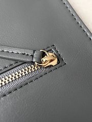 Colestore Chanel Fall Winter 2026 Pre-Collection Maxi Flap bag Suede Calfskin & Gold-Tone Metal Dark Gray 19.5 x 32 x 10cm - 2