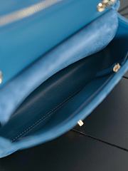 	 Colestore Chanel FALL WINTER 2026 PRE-COLLECTION MINI FLAP BAG Suede Calfskin & Gold-Tone Metal Blue 13x20x6cm - 4