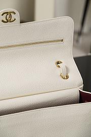 Colestore Chanel Maxi Flapbag Grained Calfskin & Gold Tone Metal White 19.5 x 32 x 10cm - 3