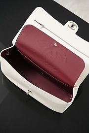 Colestore Chanel Maxi Flapbag Grained Calfskin & Silver Metal White 19.5 x 32 x 10cm - 2