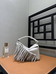 Colestore  Loewe Fringe small Puzzle bag in classic calfskin White 24 x 10.5 x 16.5 cm - 2