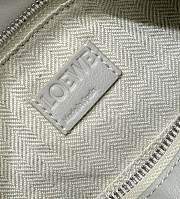 Colestore  Loewe Fringe small Puzzle bag in classic calfskin White 24 x 10.5 x 16.5 cm - 3