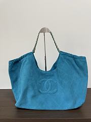 Colestore Chanel Fall Winter 2026 Pre-Collection   Shopping Bag   Suede Calfskin & Gold-Tone Metal  Blue  24.5 x 44.5 x 18cm - 1