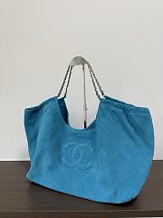 Colestore Chanel Fall Winter 2026 Pre-Collection   Shopping Bag   Suede Calfskin & Gold-Tone Metal  Blue  24.5 x 44.5 x 18cm - 6