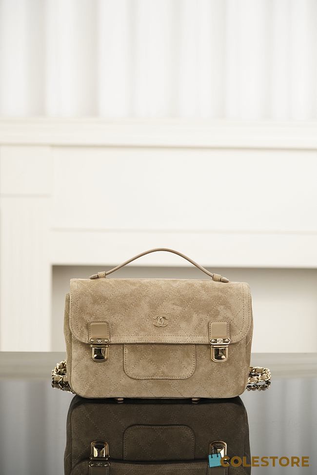 Colestore Chanel Fall Winter 2026 Pre-Collection   Backpack   Suede Calfskin & Gold-Tone Metal  Beige  17 x 25.5 x 6cm - 1