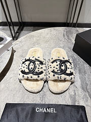 Colestore  Chanel Leopard-print fluffy slide sandals - 1