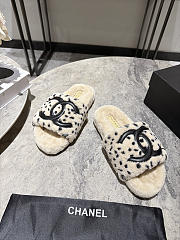 Colestore  Chanel Leopard-print fluffy slide sandals - 2