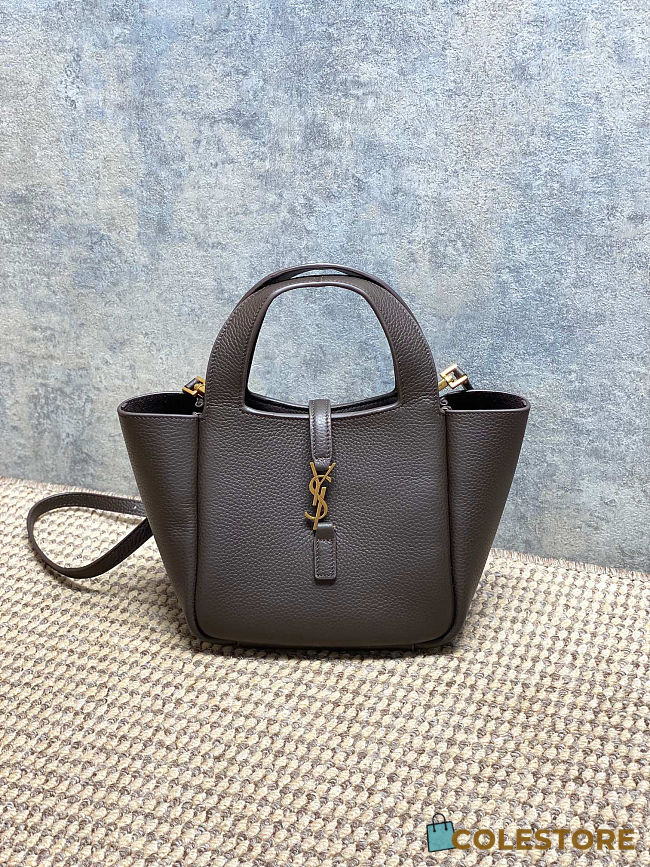 Colestore YSL Saint Laurent LE 5 À 7 BABY BEA in grained leather in Brown/Arabica 18x15x13cm - 1