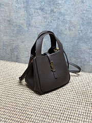 Colestore YSL Saint Laurent LE 5 À 7 BABY BEA in grained leather in Brown/Arabica 18x15x13cm - 5