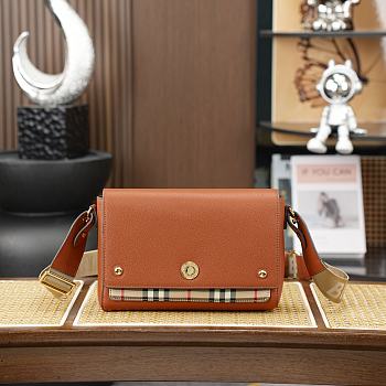 Colestore Burberry Note Bag Tan 25 x 8.5 x 18cm