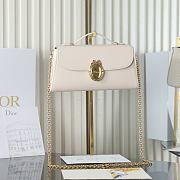 Colestore Dior Médaillon Pouch Latte Smooth Calfskin 25 x 12 x 6 cm - 1