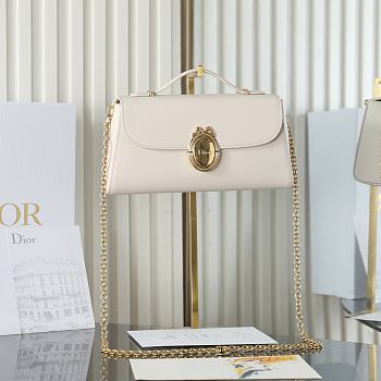Colestore Dior Médaillon Pouch Latte Smooth Calfskin 25 x 12 x 6 cm