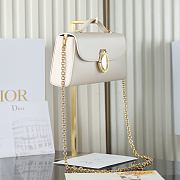 Colestore Dior Médaillon Pouch Latte Smooth Calfskin 25 x 12 x 6 cm - 3
