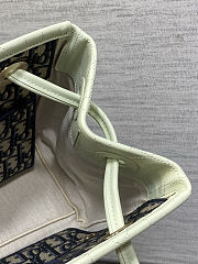 Colestore Dior Qixi Small Dior Promenade Shopping Bag Soupir Green Flat Cannage Calfskin 27 x 20 x 12.5 cm - 2