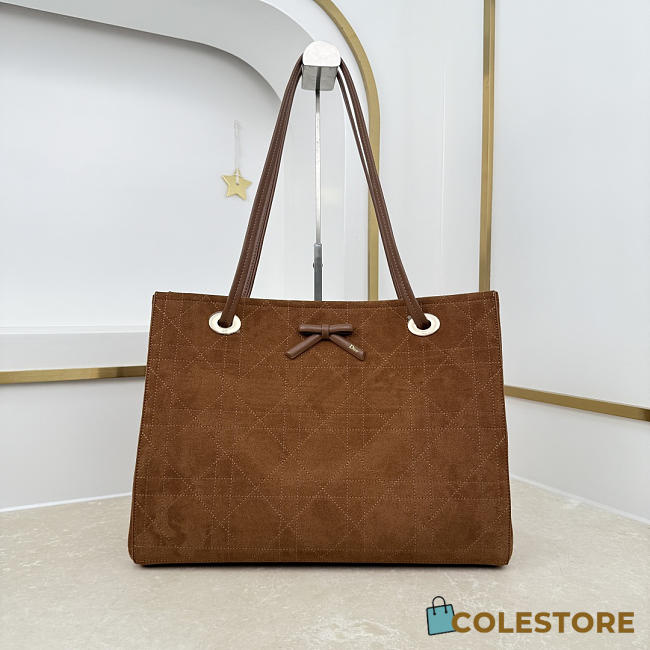 Colestore Dior Medium Dior Promenade Shopping Bag Marron Bobby Flat Cannage Suede Calfskin  37 x 29 x 14 cm - 1