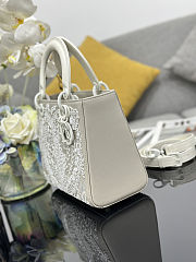 Colestore Dior Medium Lady Dior Bag – White Embellished/Beaded Heart Design 24 x 20 x 11 cm - 5