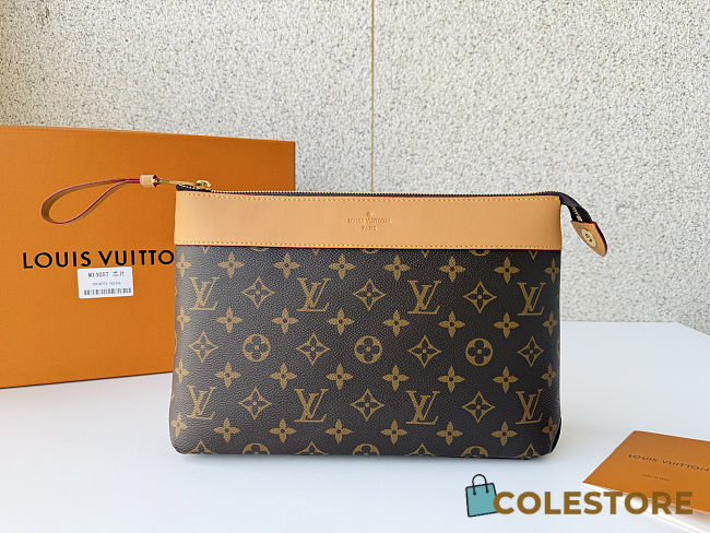 Colestore Louis Vuitton Pochette Voyage Souple Monogram coated canvas Brown 30 x 21 x 7.5cm - 1