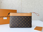 Colestore Louis Vuitton Pochette Voyage Souple Monogram coated canvas Brown 30 x 21 x 7.5cm - 2