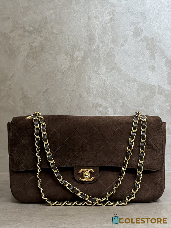Colestore Chanel Métiers d’art 2026   Maxi Flap bag   Suede Calfskin & Gold-Tone Metal  Dark Brown 19.5 x 32 x 10cm - 1