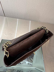 Colestore Chanel Métiers d’art 2026   Maxi Flap bag   Suede Calfskin & Gold-Tone Metal  Dark Brown 19.5 x 32 x 10cm - 5