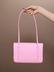 	 Colestore Chanel Small Flap Bag Grained Shiny Calfskin & Gold-Tone Metal Pink 15 x 22 x 7cm - 4