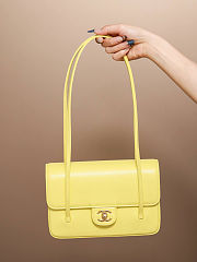 	 Colestore Chanel Small Flap Bag Grained Shiny Calfskin & Gold-Tone Metal Yellow 15 x 22 x 7cm - 1